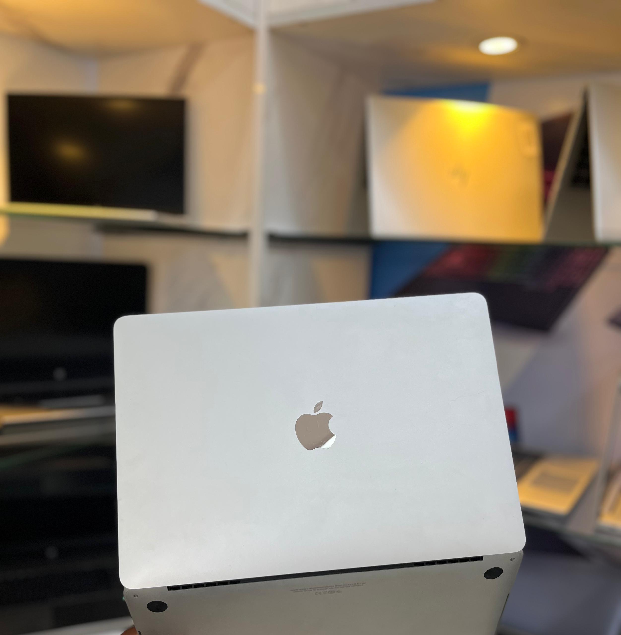 MACBOOK PRO, 2020 MODEL