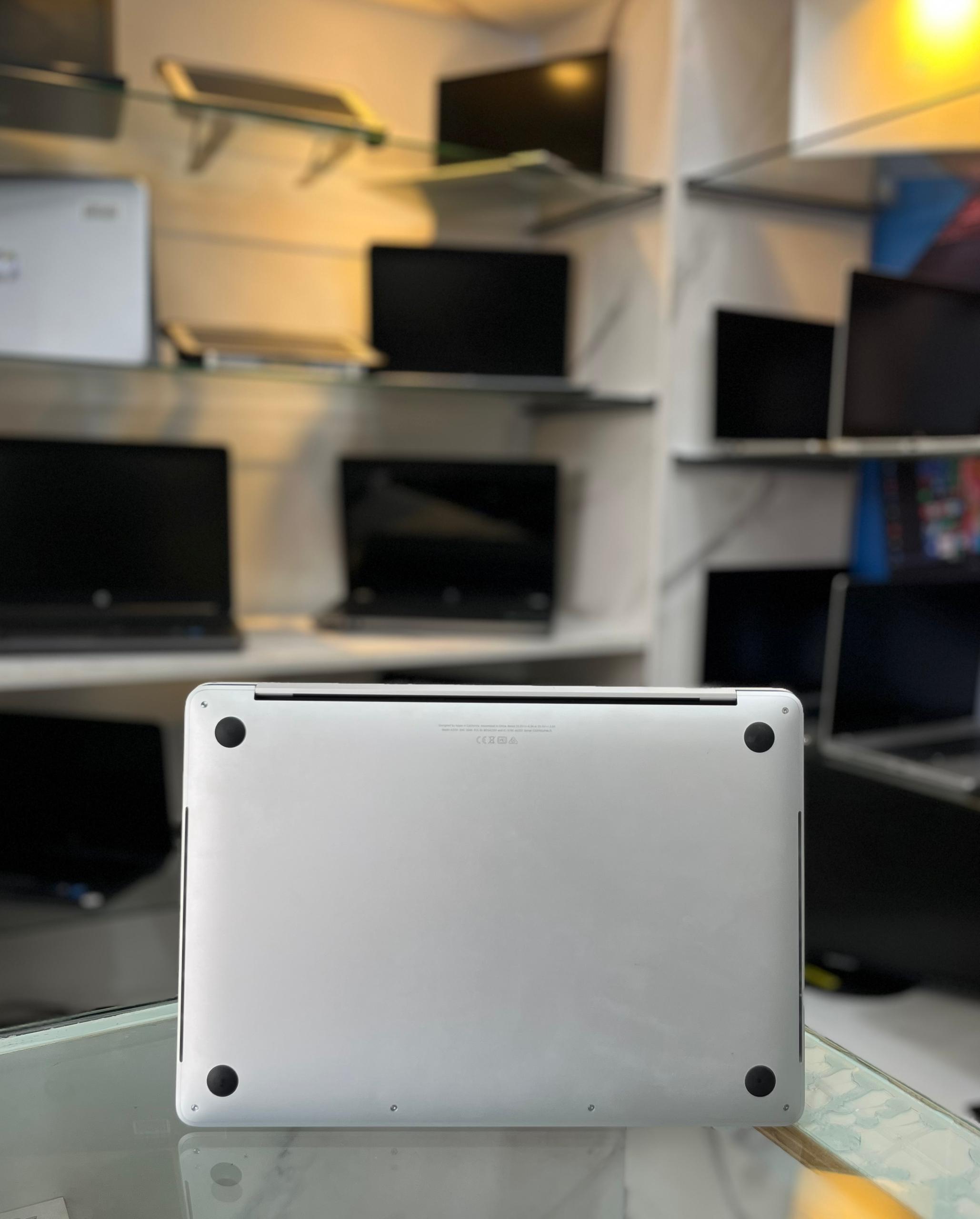 MACBOOK PRO, 2020 MODEL