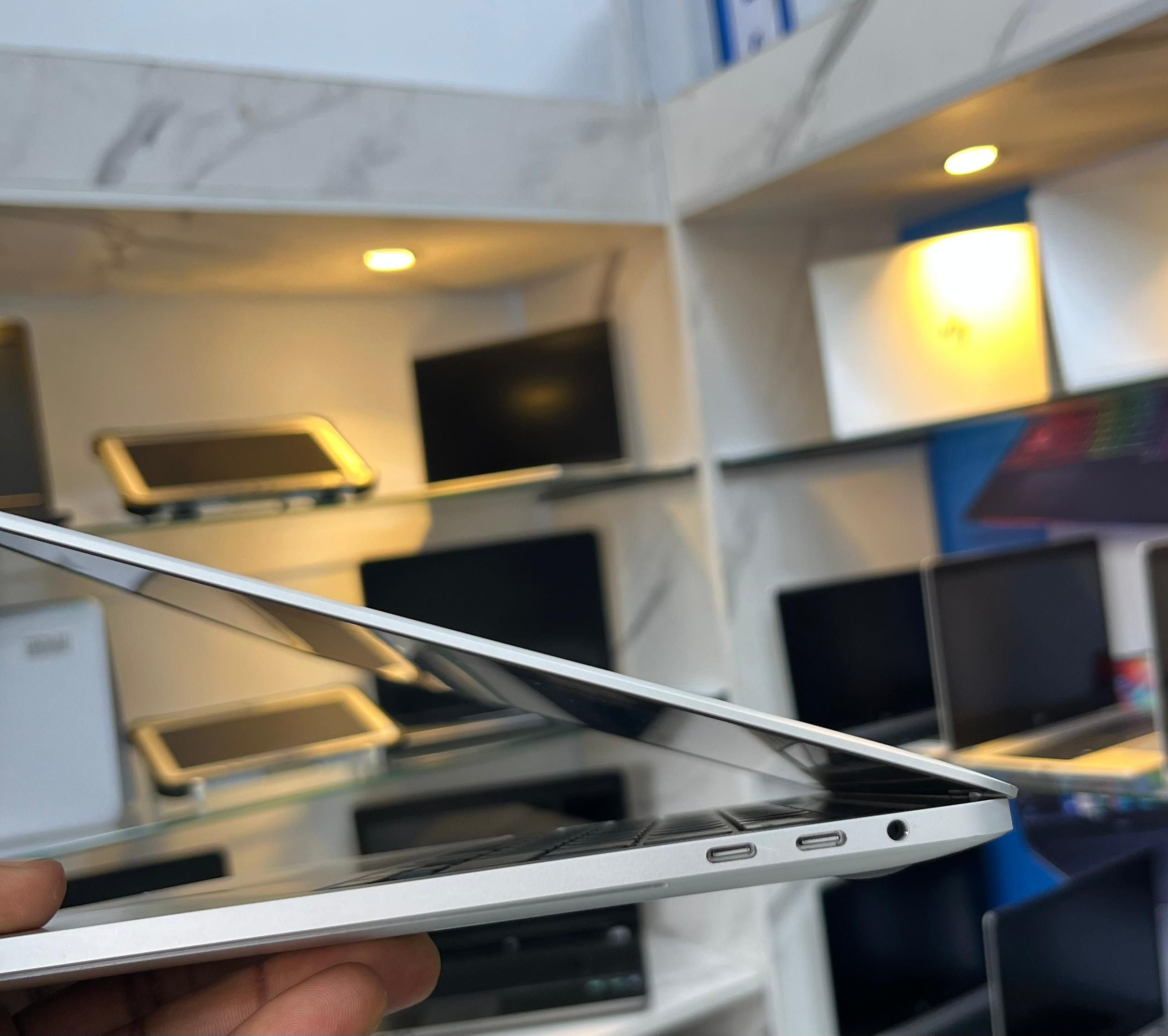MACBOOK PRO, 2020 MODEL