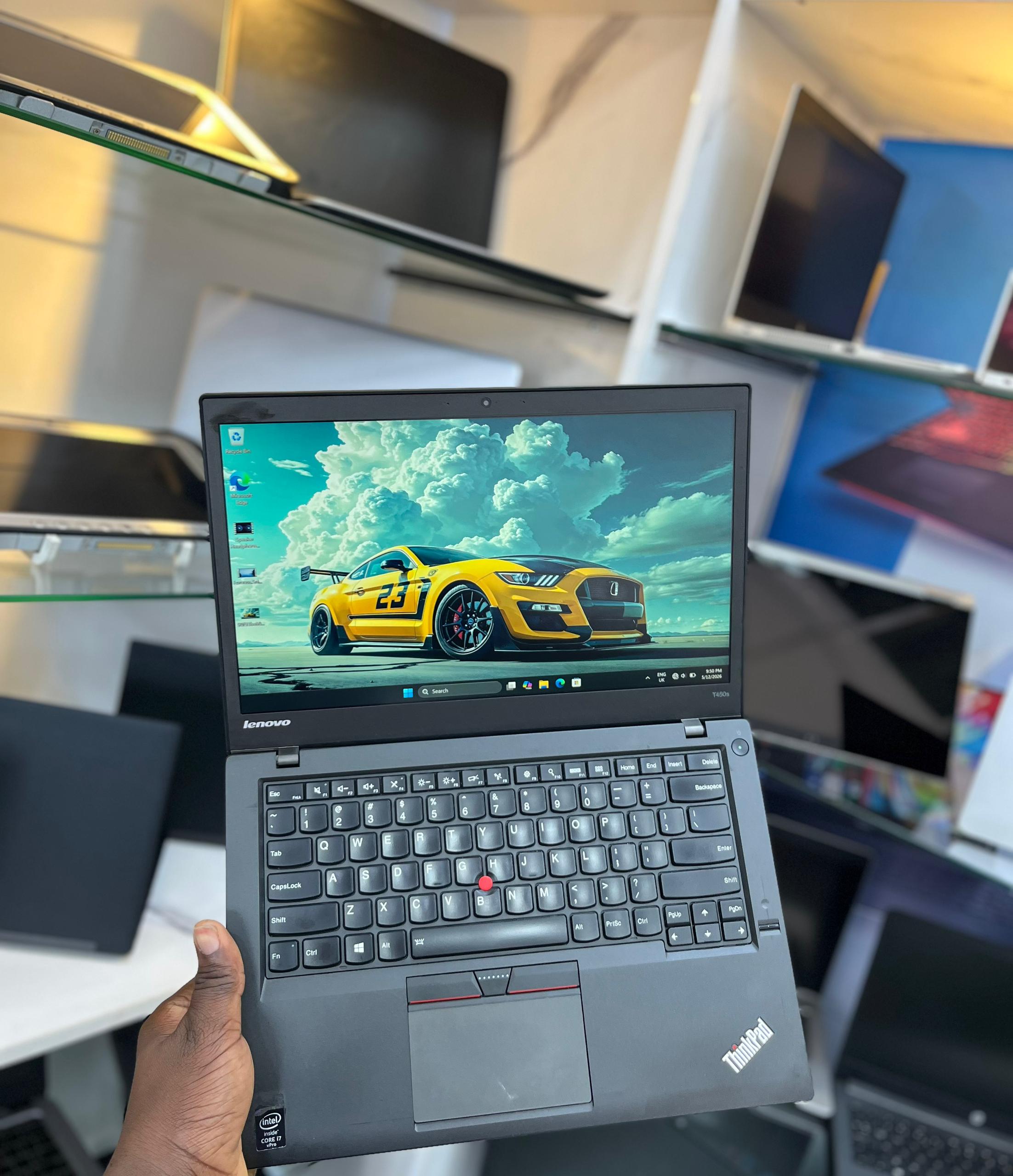 LENOVO THINKPAD T450S 💻  Intel®️ Core i7 5th Generation vpro max turbo frequency 2.60Ghz - @3.2Ghz