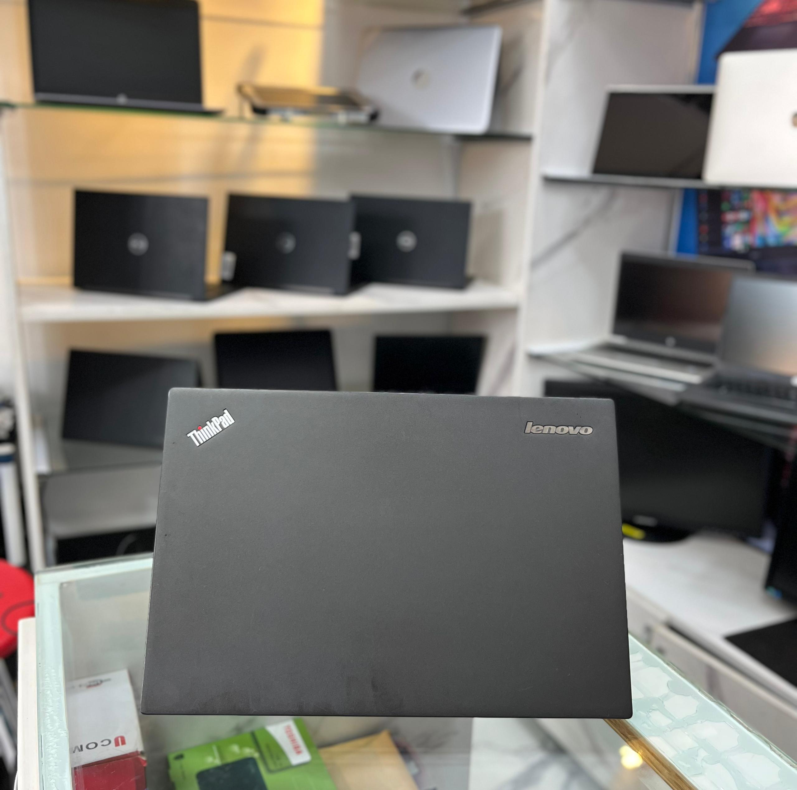LENOVO THINKPAD T450S 💻  Intel®️ Core i7 5th Generation vpro max turbo frequency 2.60Ghz - @3.2Ghz