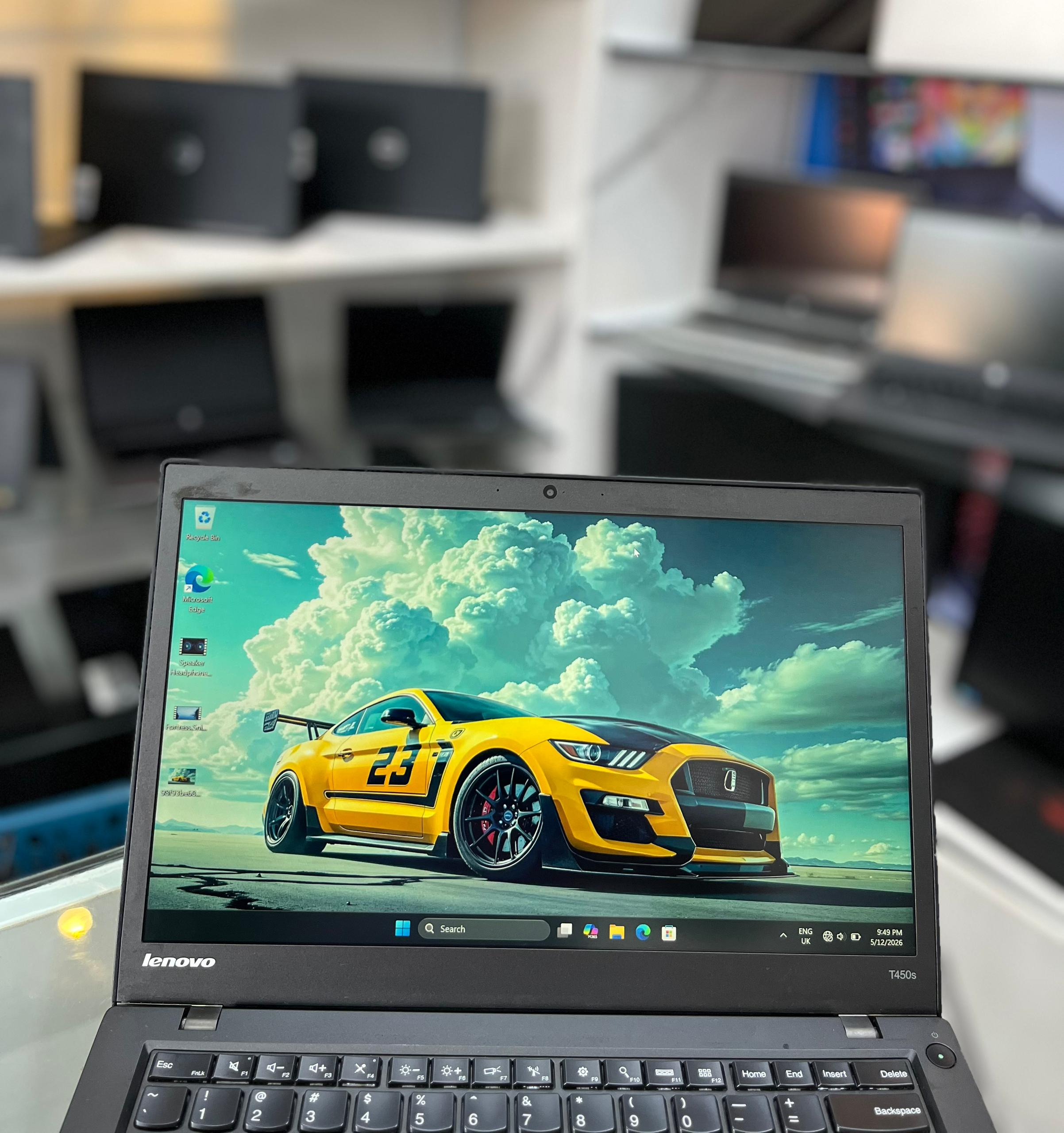 LENOVO THINKPAD T450S 💻  Intel®️ Core i7 5th Generation vpro max turbo frequency 2.60Ghz - @3.2Ghz