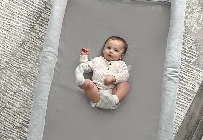 Newton Baby Deluxe Travel Crib Play Yard With Bassinet Insert