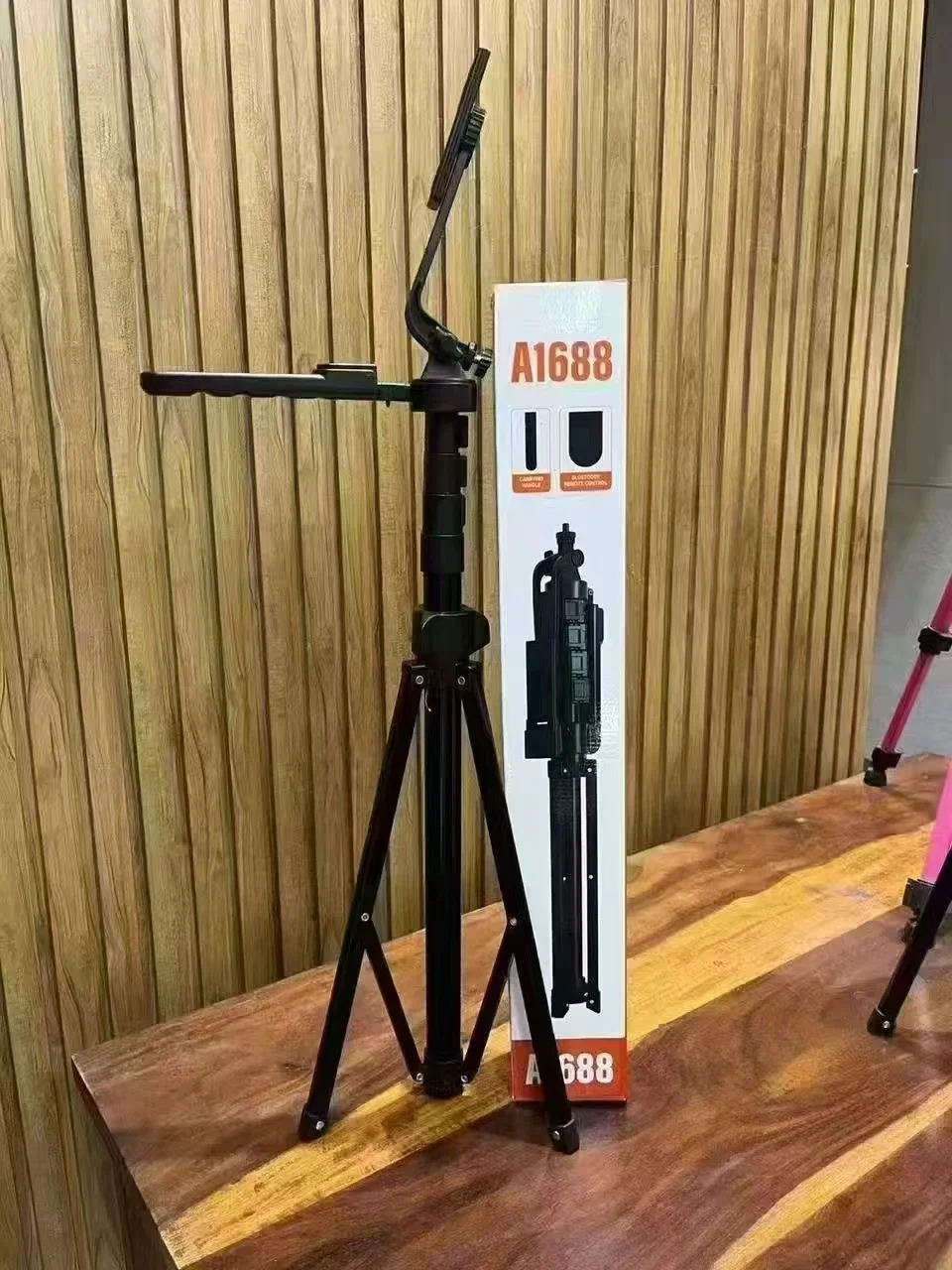 2.1M Floor Standing Selfie Stick with Tripod - Live Streaming & Photography thumbnail 4