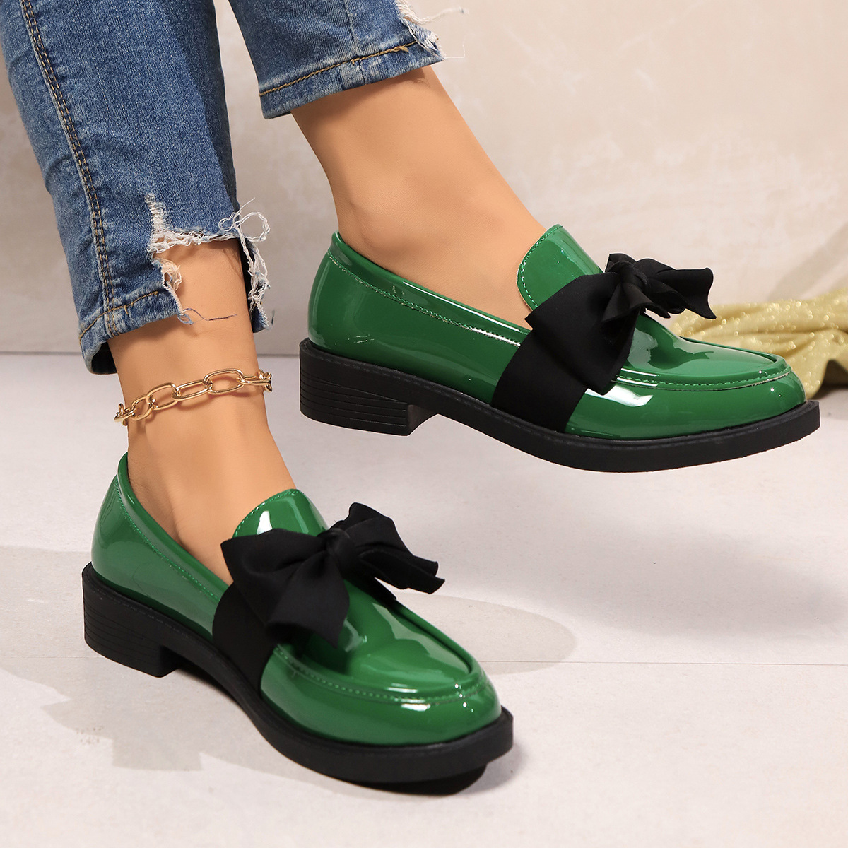 Large British style small leather shoes for women, new butterfly knot thick heel loafers, single shoes