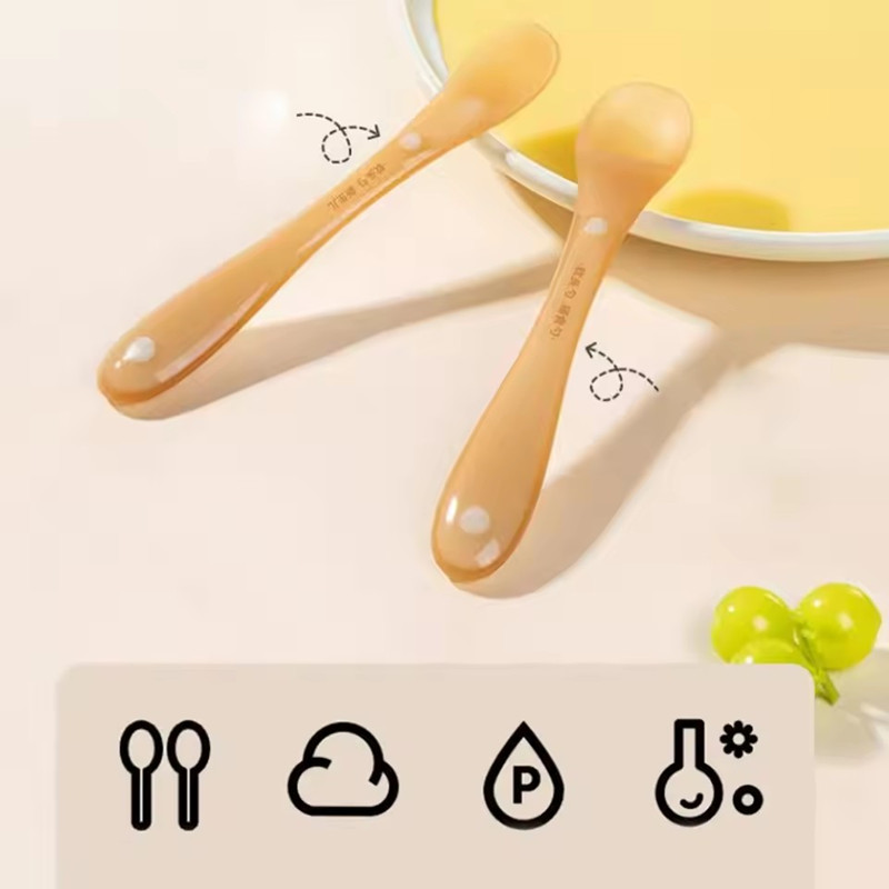 2pcs Hot Portable Baby feeding Spoon Safety Silicone with Cover Feeding Water Teething Spoon Dustproof Soft Tableware for Baby