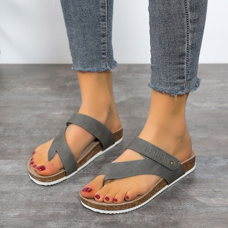 2023 Hot Selling New Flat Bottom Sandals and Slippers Women's Toe Thicksole Sandals