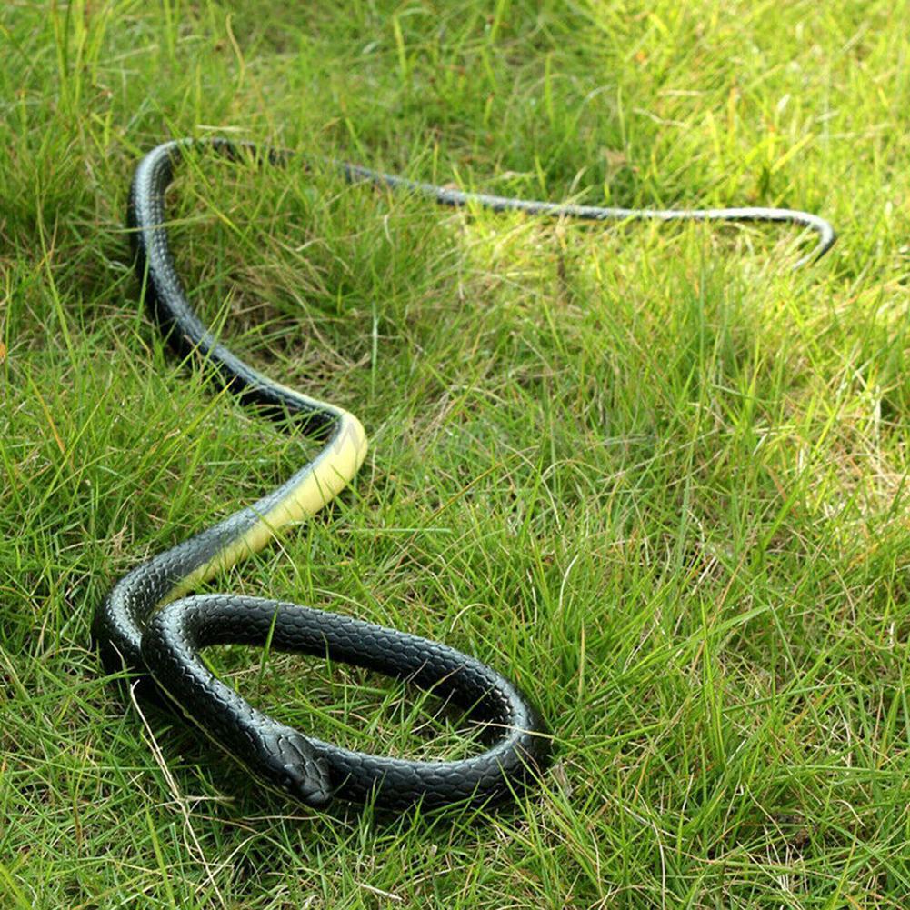 1 PC Realistic Soft Rubber Toy Snake Safari Garden Props Joke Prank Gift About 130cm Novelty And Gag Playing Jokes Toys