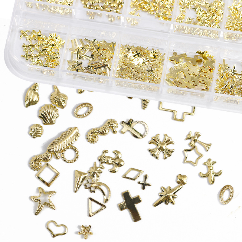 Nail Art New Japanese 12 Grid Nail Art Rivet Jewelry Set Alloy Solid Semicircle Patch