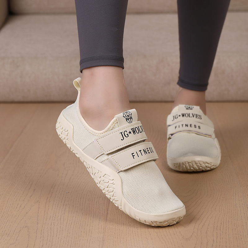 Laura's indoor comprehensive fitness silent sneakers Treadmill special shoes squat lifting hard pull shoes yoga shoes