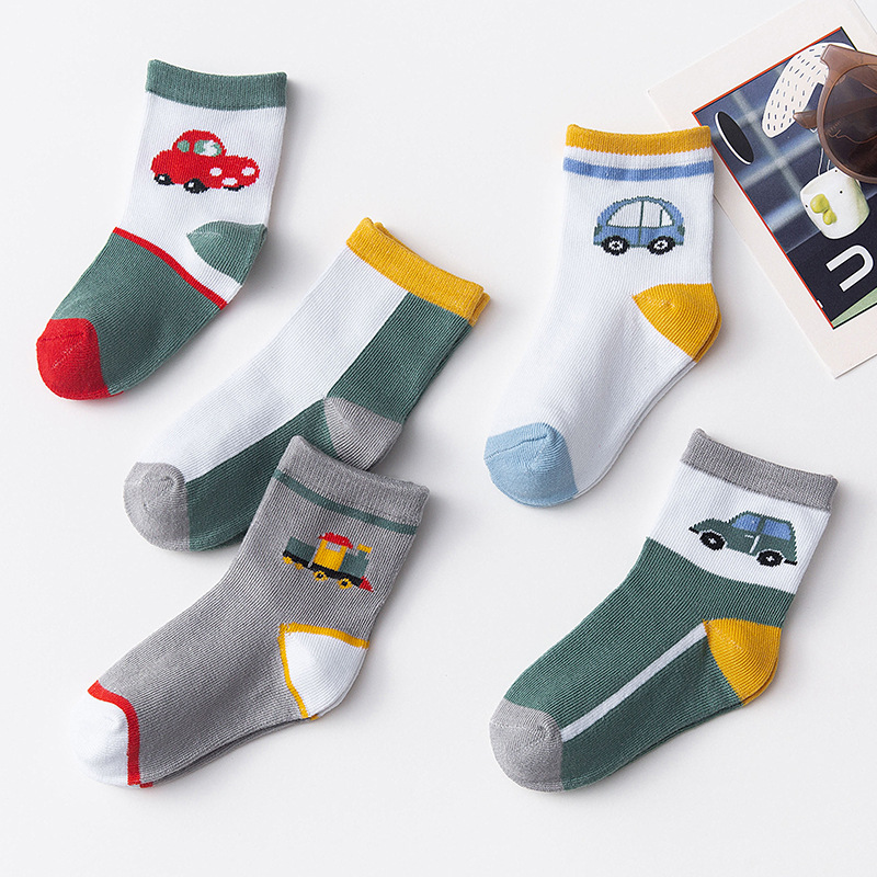 New style cartoon socks for boys and girls in autumn and winter fresh socks for 0-9 years old baby socks 5pcs/