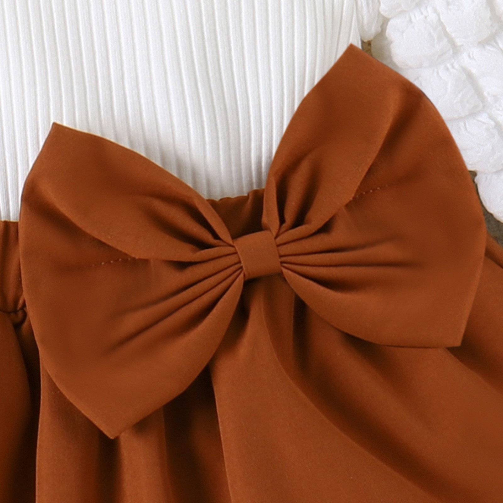 Children's Autumn and Winter Bubble Sleeve Pit Stripe Top Solid Bow Irregular Hemline Girls' Set