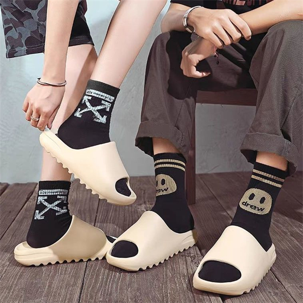 Yeezy Men Women Hole Sandals Slippers Couple Men's Ladies Beach Shoes Indoor Outdoor Casual Slipper Sandal