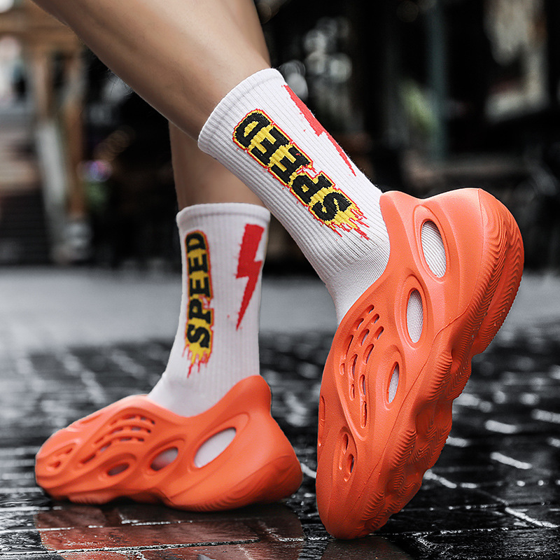 Summer new large size ripped shoes men's trend couple shoes men's sandals women's beach shoes lazy shoes