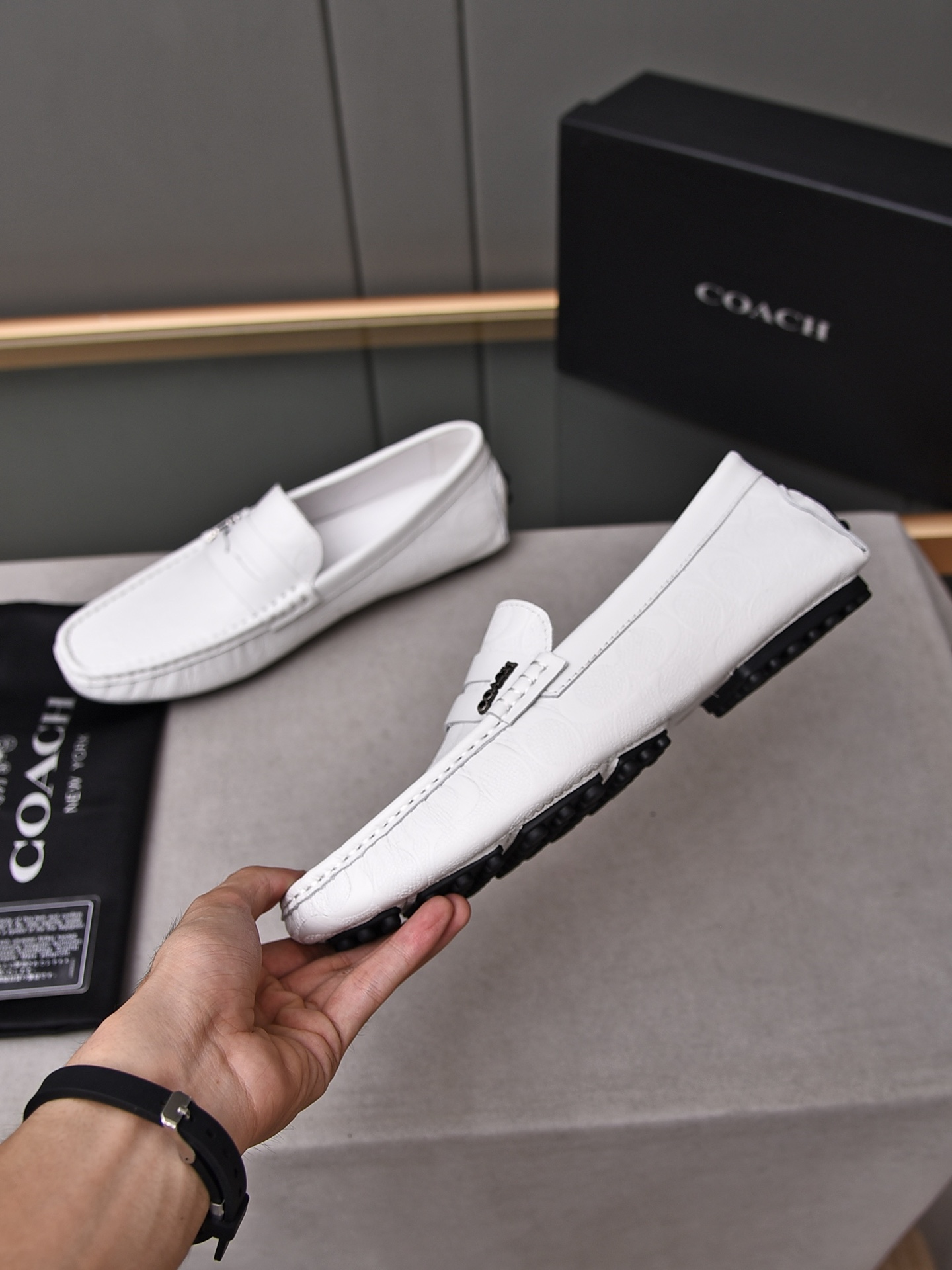 Coach Beanie Breathable Casual Shoes Walking Shoes Couple Shoes Lightweight Loafers Low Top Driving Shoes Size 38-44