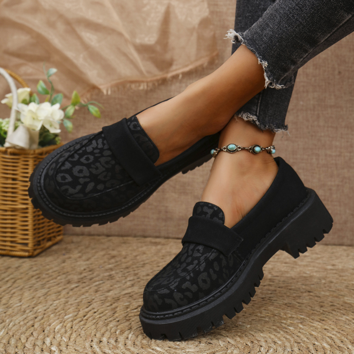 New British style thick soled loafers for women's foreign trade in plus size small leather shoes