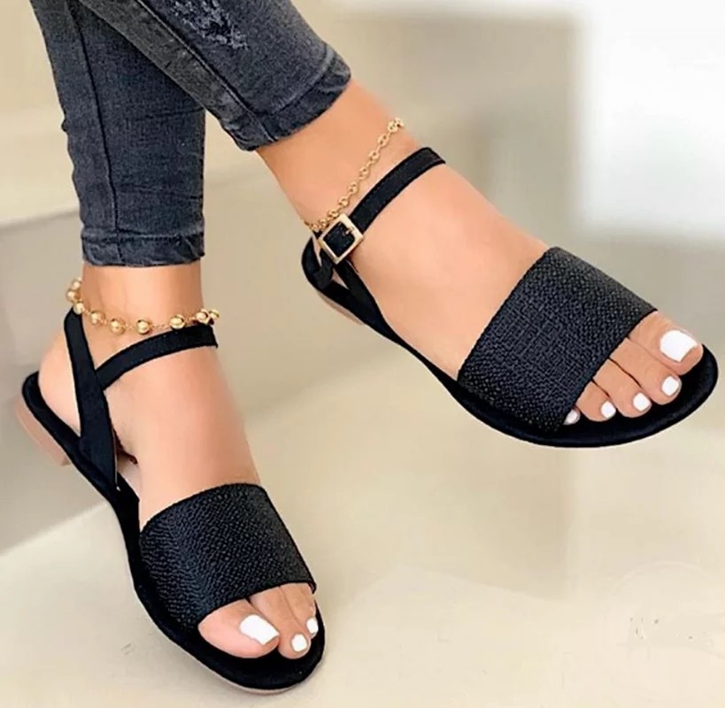 Flat casual sandals for women, new plus size one button with solid color, European and American open toed fish mouth sandals