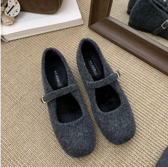 1Pair Internally raised gray fur shoes for external wear, versatile for autumn and winter 2025, Mary Jane single shoes