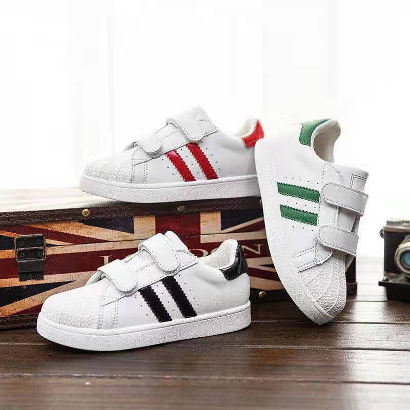 Children Shoes With Light Popular in Europe Boys Shoes Autumn Winter Girls Sneakers Kids Sport Shoes