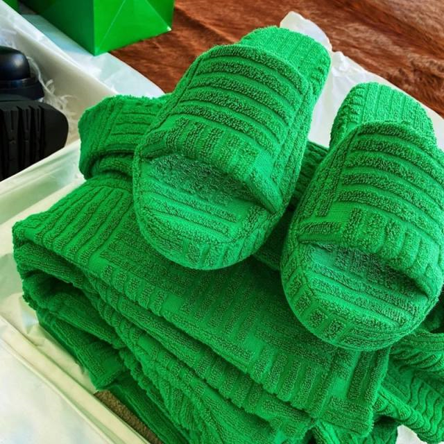 New Plus Size Plush Slippers Green Thick-soled Outer Wear Fashionable Slippers