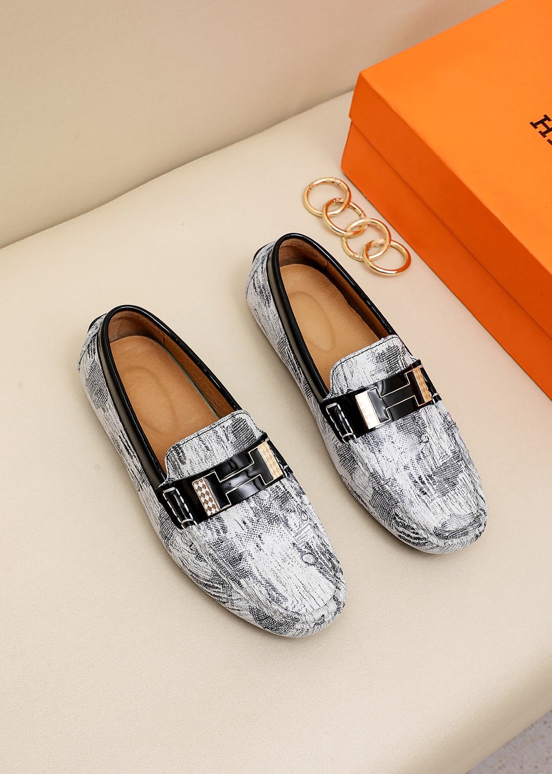 Hermes Dodgers Breathable Casual Shoes Walking Shoes Couple Shoes Lightweight Loafers Low Top Driving Shoes Size 38-44