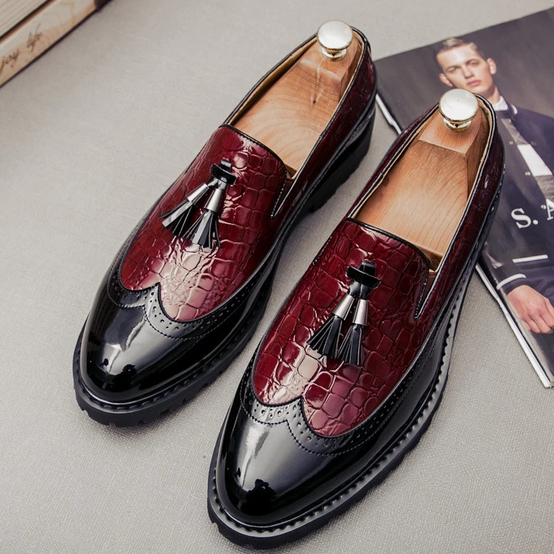 Fashion Tassel Business Shoes Men Breathable Leisure Soft Leather Pointed Dress Wedding Shoes Men Loafers Moccasins Formal