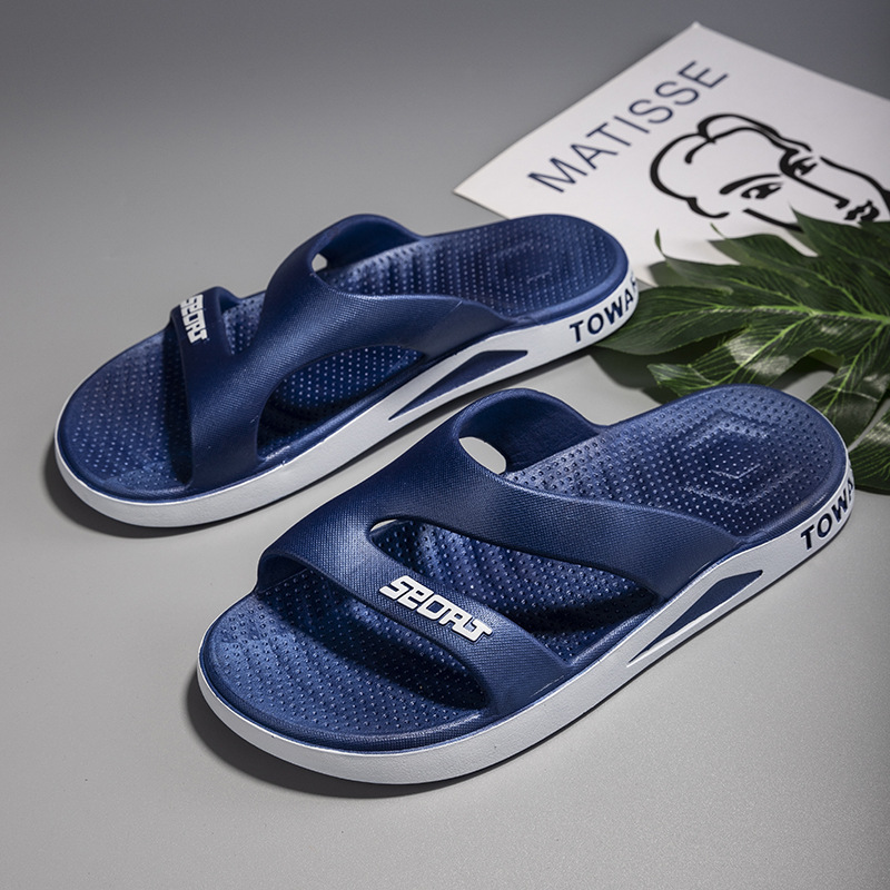 2023 New Slippers Men's Outwear Fashion Casual Korean Fashion Slippers Soft Sole Outdoor Beach Shoes Slippers