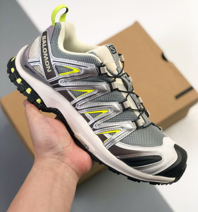 Salomon Xapro 3D Oslay Trail Running Shoes with Breathable Functionality