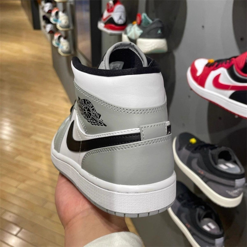 Men's high-top fashion leather sneakers trend hot selling comfortable women casual shoes outdoor non-slip breathable men's shoes