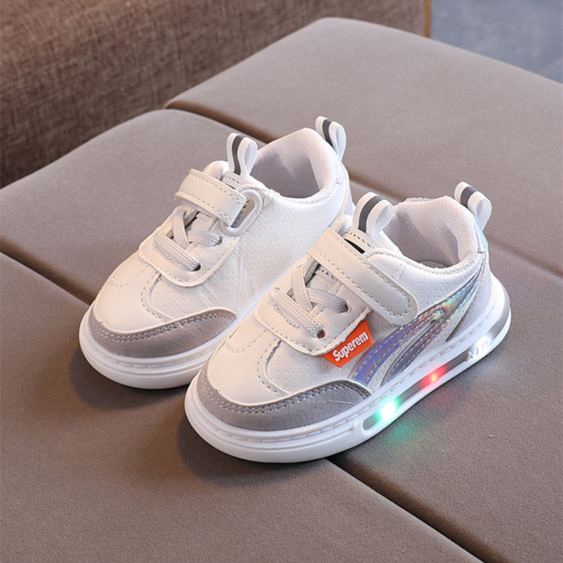 Boys and girls shoes new luminous shoes LED casual shoes sports shoes luminous baby shoes