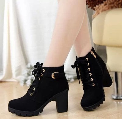 Women's shoes summer new bandage flat bottom net red ins tide solid color sponge cake thick bottom large size Roman shoes