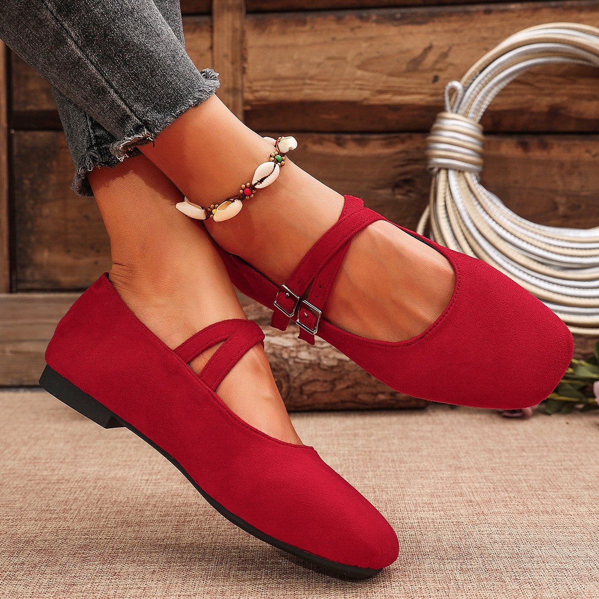 Large leopard print buckle single shoe for women, new European and American fashion versatile lightweight women's shoes