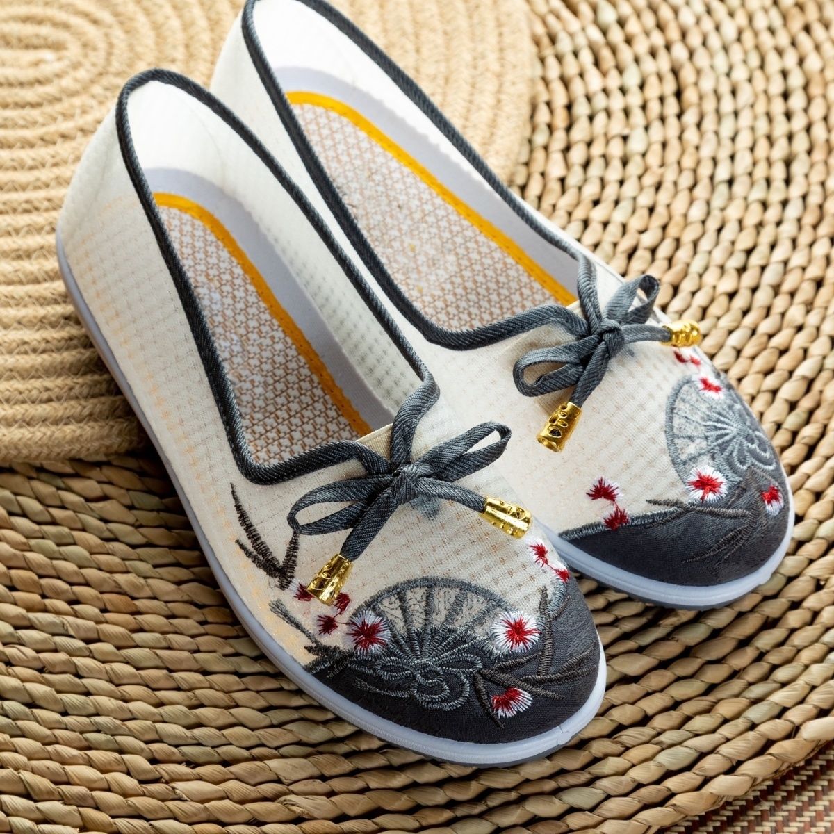Comfortable and Elegant Casual Walking Slip On Ladies Footwear Summer Fashion Daily Routine Women's Mesh Breathable Shoes