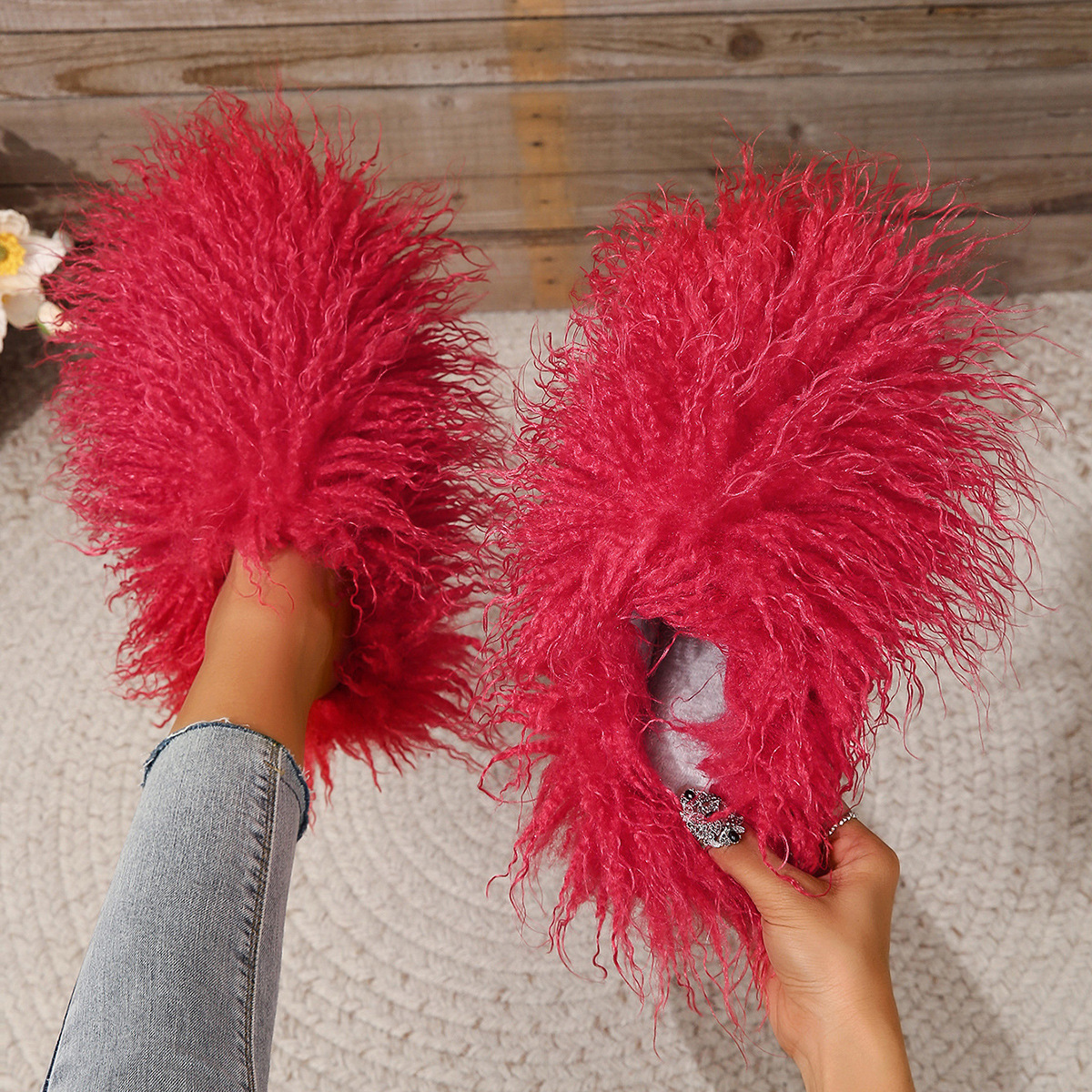 New Women's Wool winter Slippers Wool Home Warmth Flat Bottom Non slip Sleeve Durable Sandals Fashion Large size Slippers 36-46