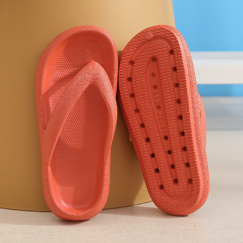 Soft Sole Platform Flip Flops Women 2025 Summer Beach Non Slip Cloud Slippers Woman Thick Sole Clip Toe Bathroom Slides Sandals