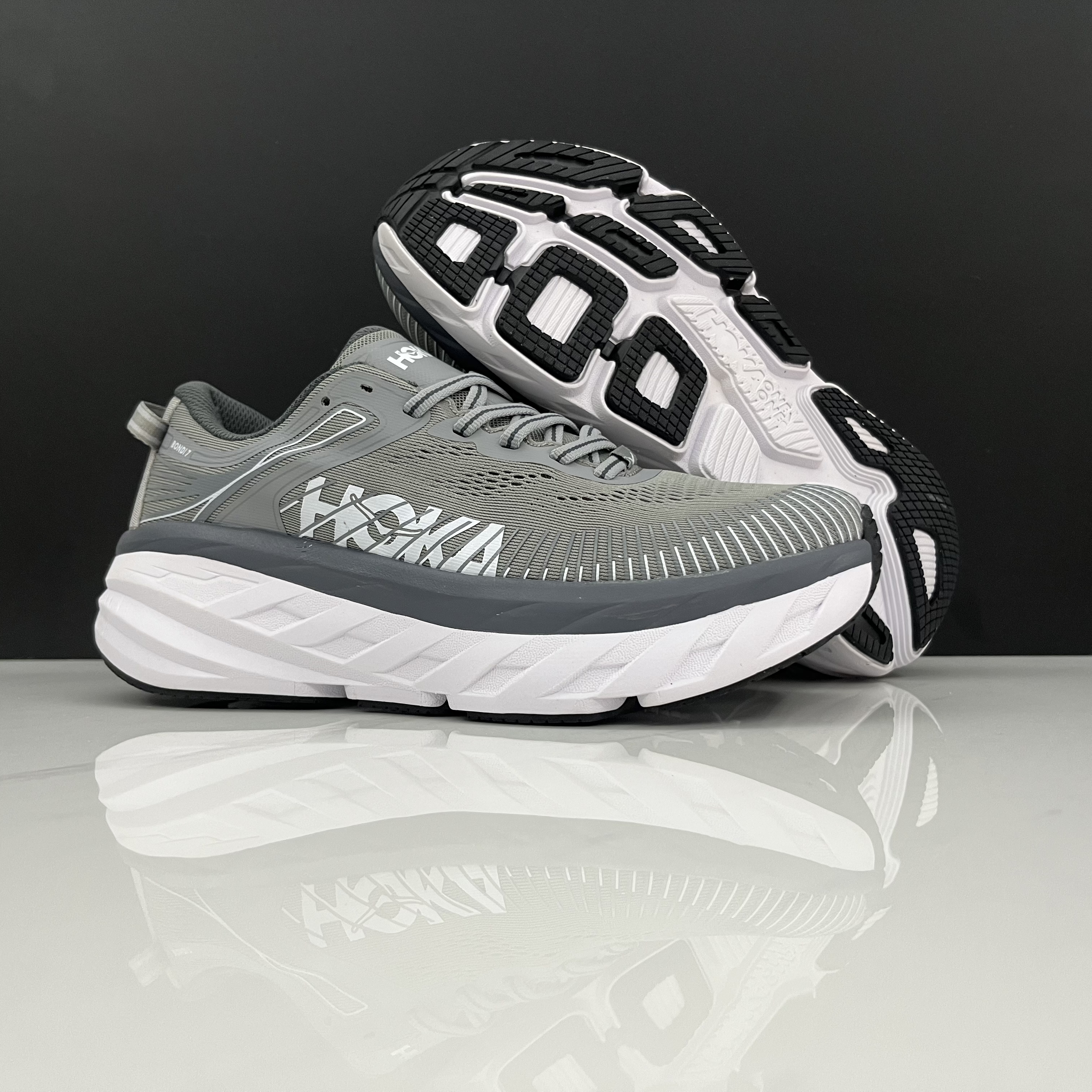 HOKA ONE ONE Bondi 7 functional cushioning running shoes for men and women, best-selling versatile casual sports shoes