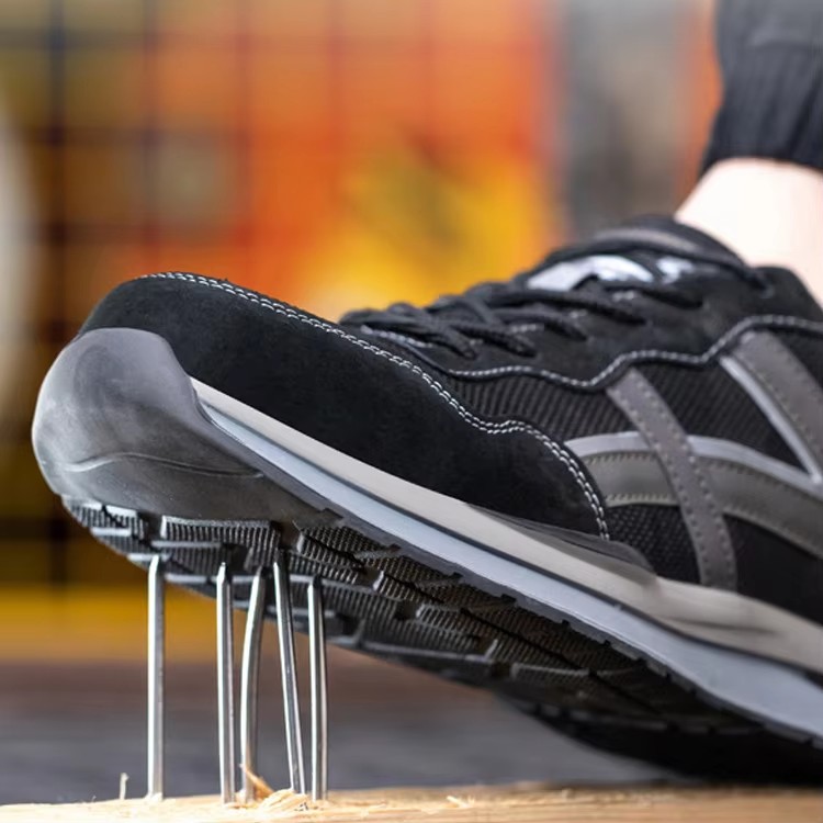Anti smashing and stab steel toe labor protection shoes breathable summer work shoes men's protective shoes
