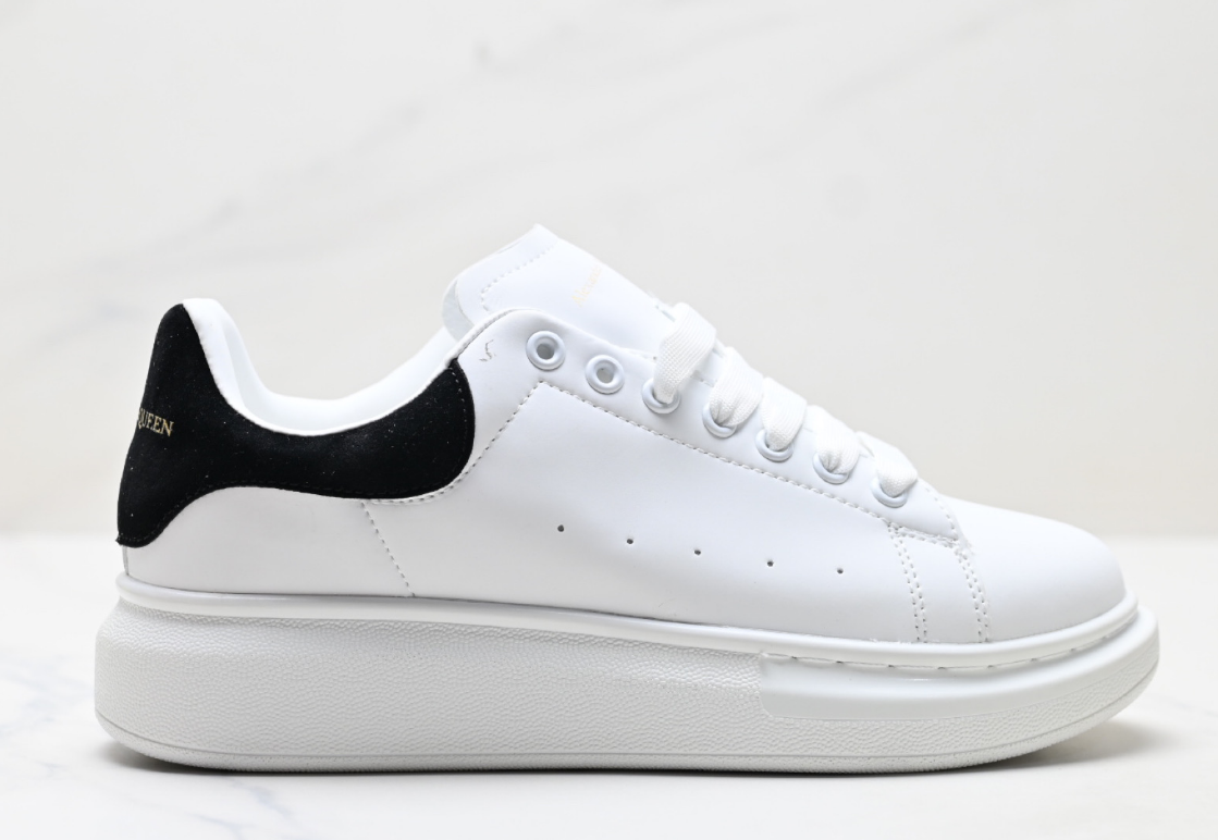 Alexander McQueen low-top casual sneakers in pure white made of sole leather