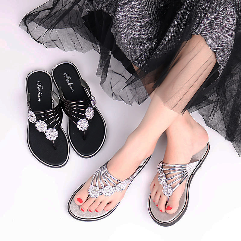 Women's slippers Summer sandals New style flat bottom pinch leg women's shoes Light slippers Women's casual flip flops