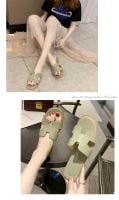European station with the same type of H slippers summer flat heel