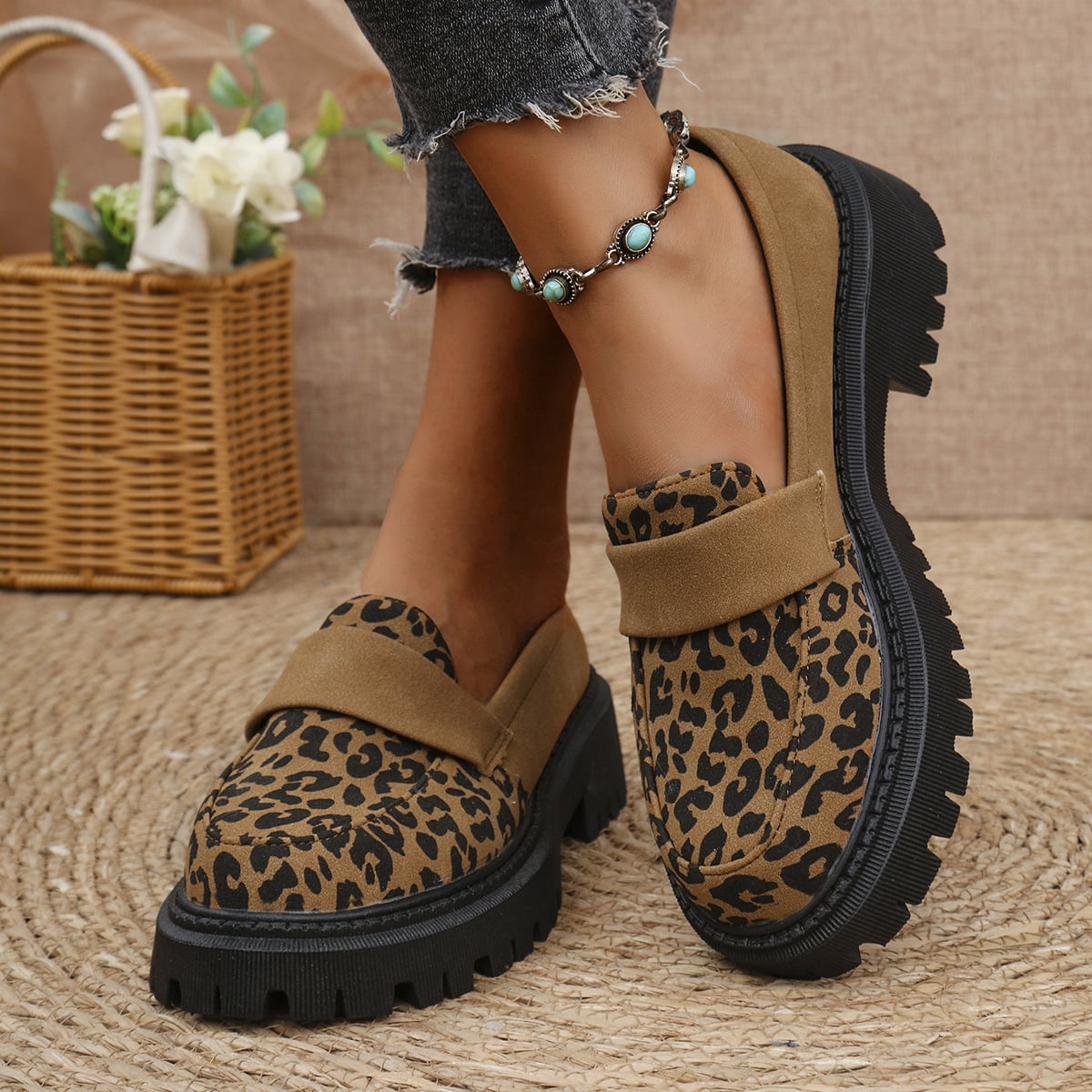 New British style thick soled loafers for women's foreign trade in plus size small leather shoes