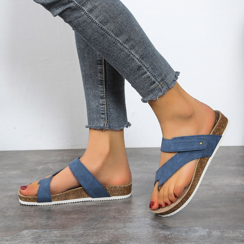 2023 Hot Selling New Flat Bottom Sandals and Slippers Women's Toe Thicksole Sandals