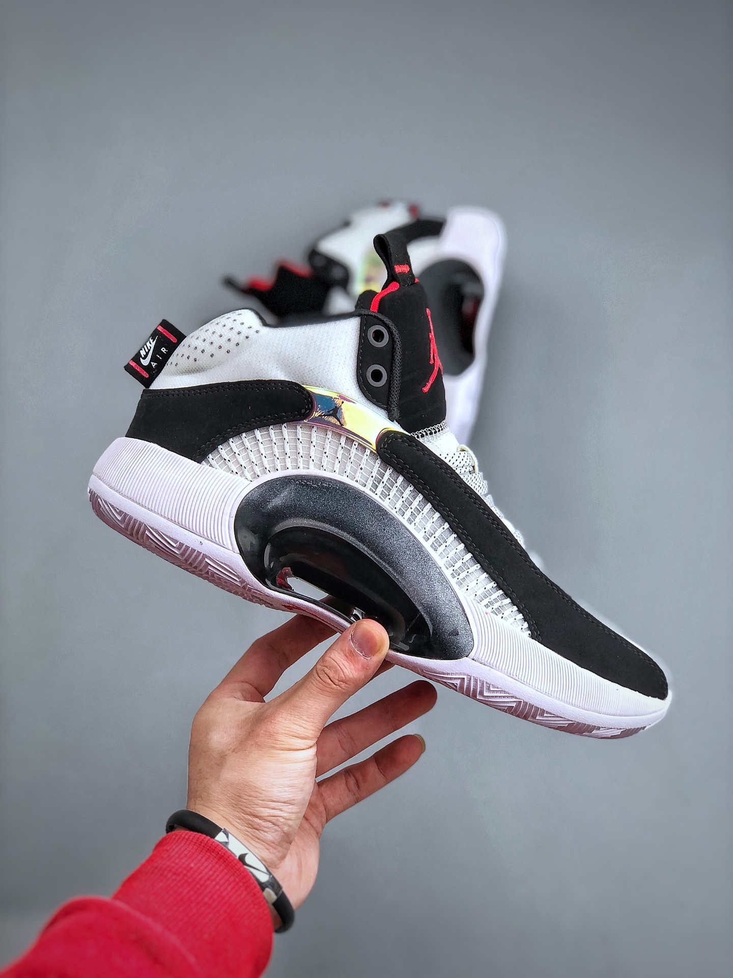 Nike Air Jordan 35 Basketball Shoes Men's Lightweight Casual Shoes Shock Absorbing Running Shoes Breathable Cushioning Sneakers