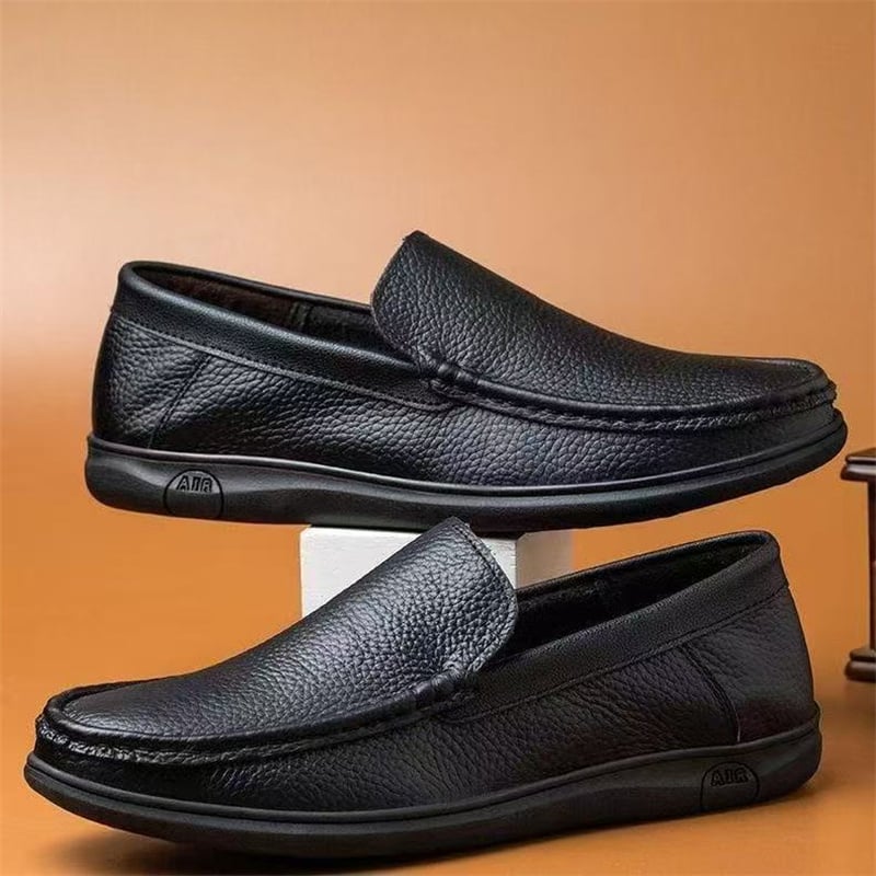 Men's New Leather Shoes Men's Breathable One-piece Men's Shoes Casual and Versatile Leather Soft Soled Shoes