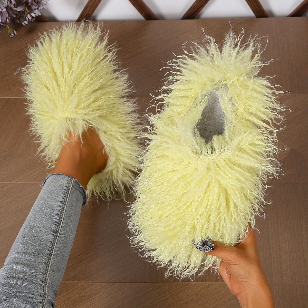 New Women's Wool winter Slippers Wool Home Warmth Flat Bottom Non slip Sleeve Durable Sandals Fashion Large size Slippers 36-46