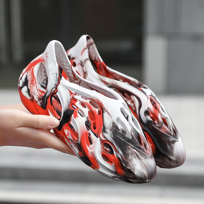 Men's hole shoes, fashionable men's and women's casual shoes, couple sports shoes