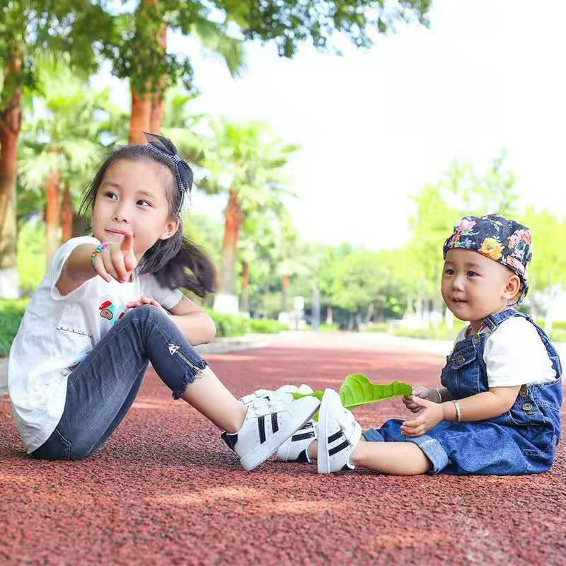 Children Shoes With Light Popular in Europe Boys Shoes Autumn Winter Girls Sneakers Kids Sport Shoes