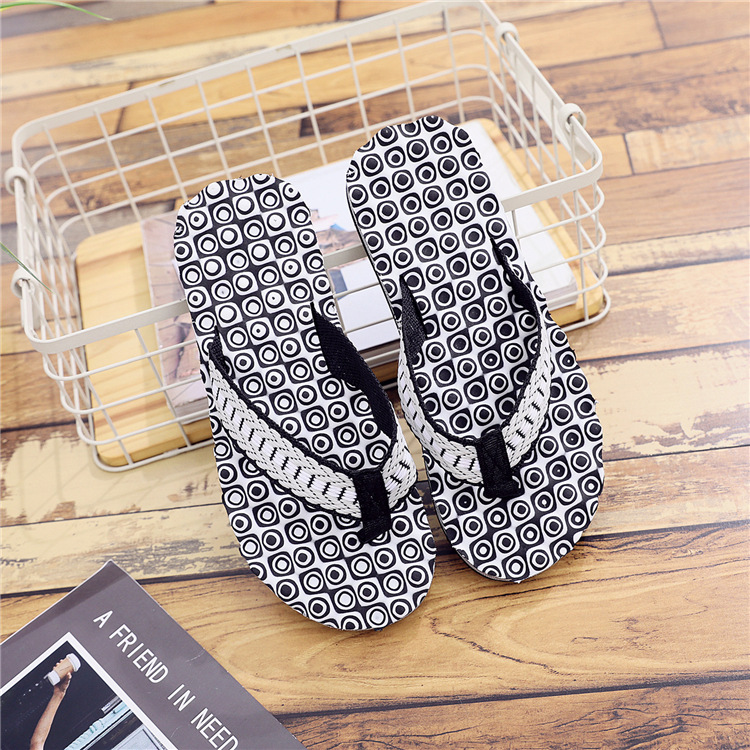 Summer Men Slippers Anti-Skid Beach Outdoor Male Sandals Colorful Soft Light Weight Casual Flip-Flops