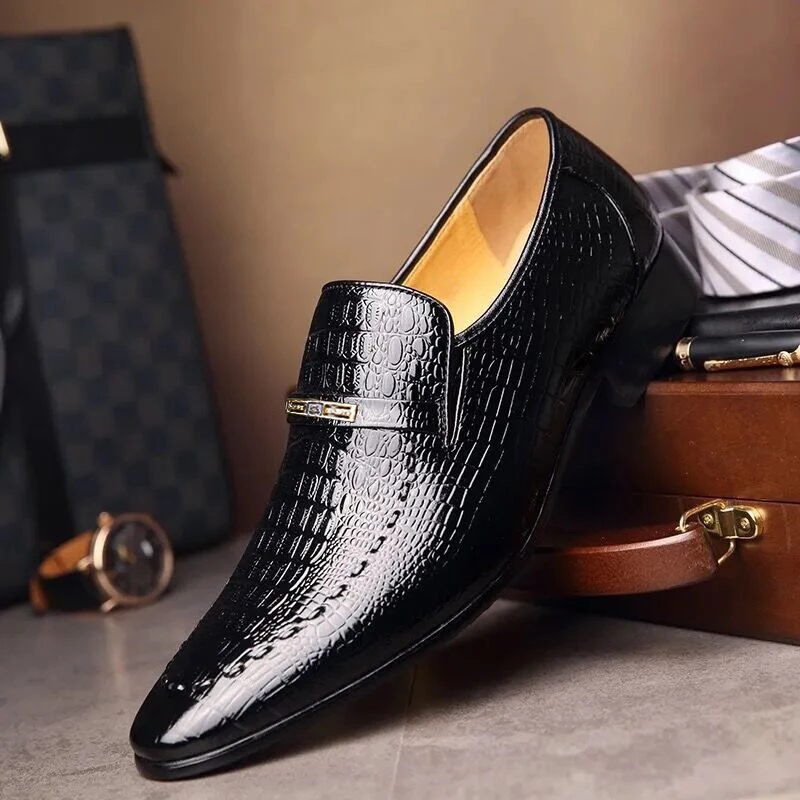 New Men's Casual Shoes Classic Low-Cut Embossed Leather Shoes Comfortable Business Dress Shoes Man Loafers Plus Size 38-48