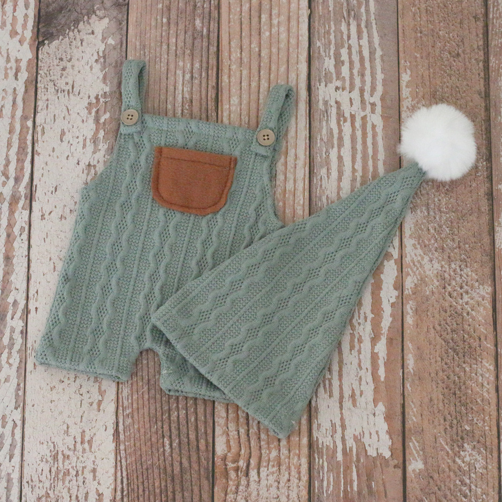 Newborn photography clothing, photography clothing, baby fur ball hat, shoulder strap, shorts set
